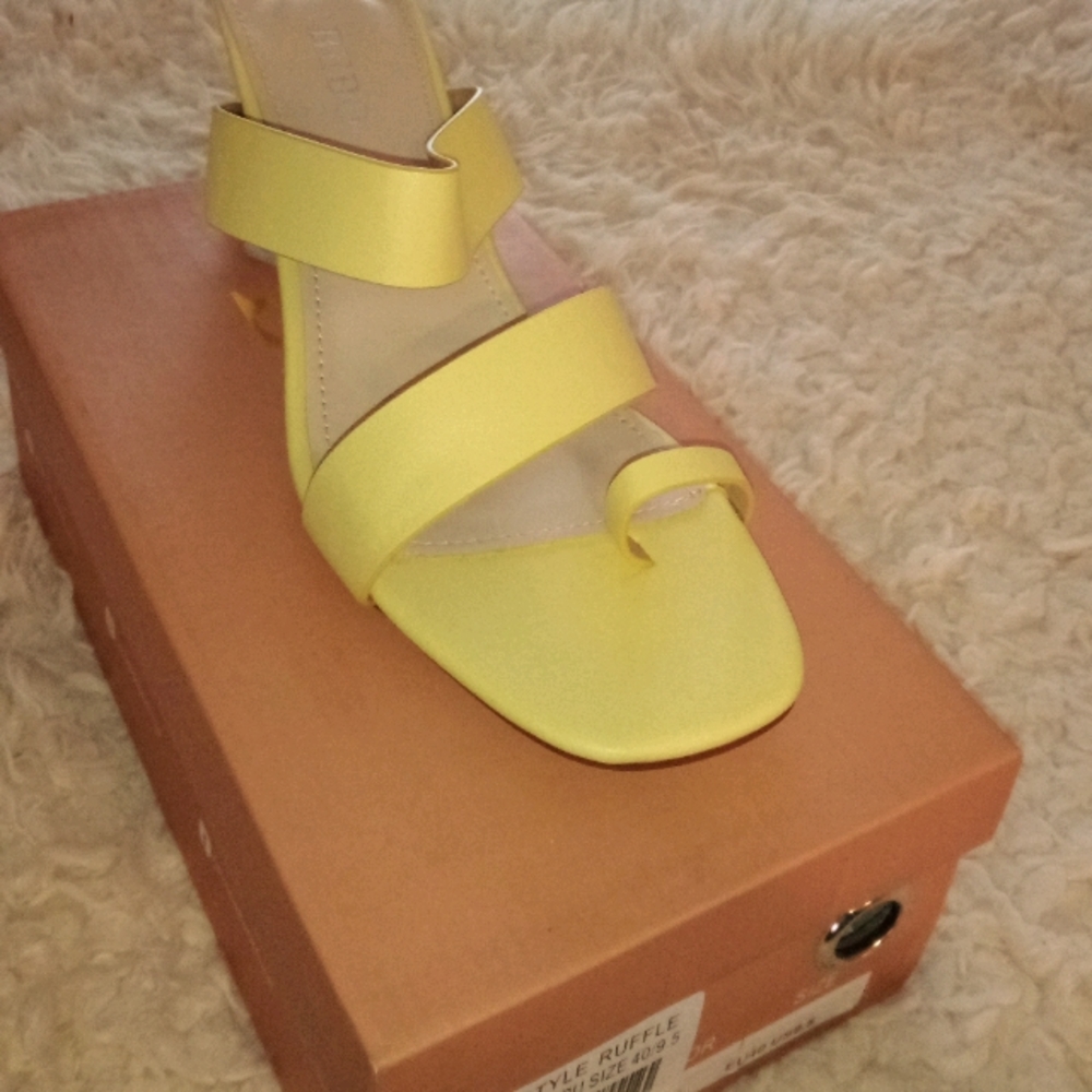 Sandal